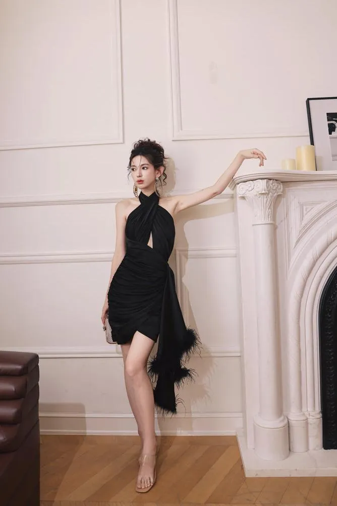 DOLLY Luxury Black Swan Cross Feather Halterneck Backless Date Dress-PRAGYA