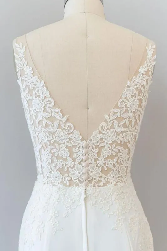 Elegant Lace Floor Length Mermaid Wedding Dress