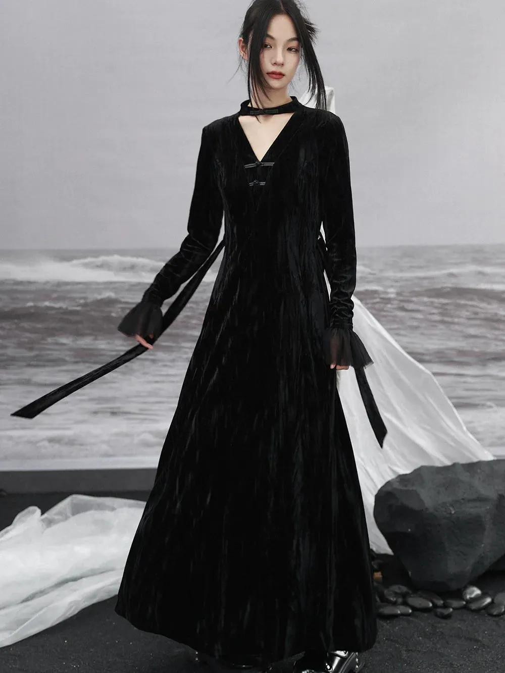 Splicing Stand Chinese V-Collar Mesh Romantic Retro Velvet Black Dress